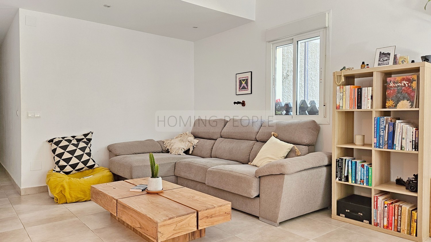 EXCLUSIVE: Refurbished, spacious and bright flat with a large terrace. Highly demanded, central residential area !