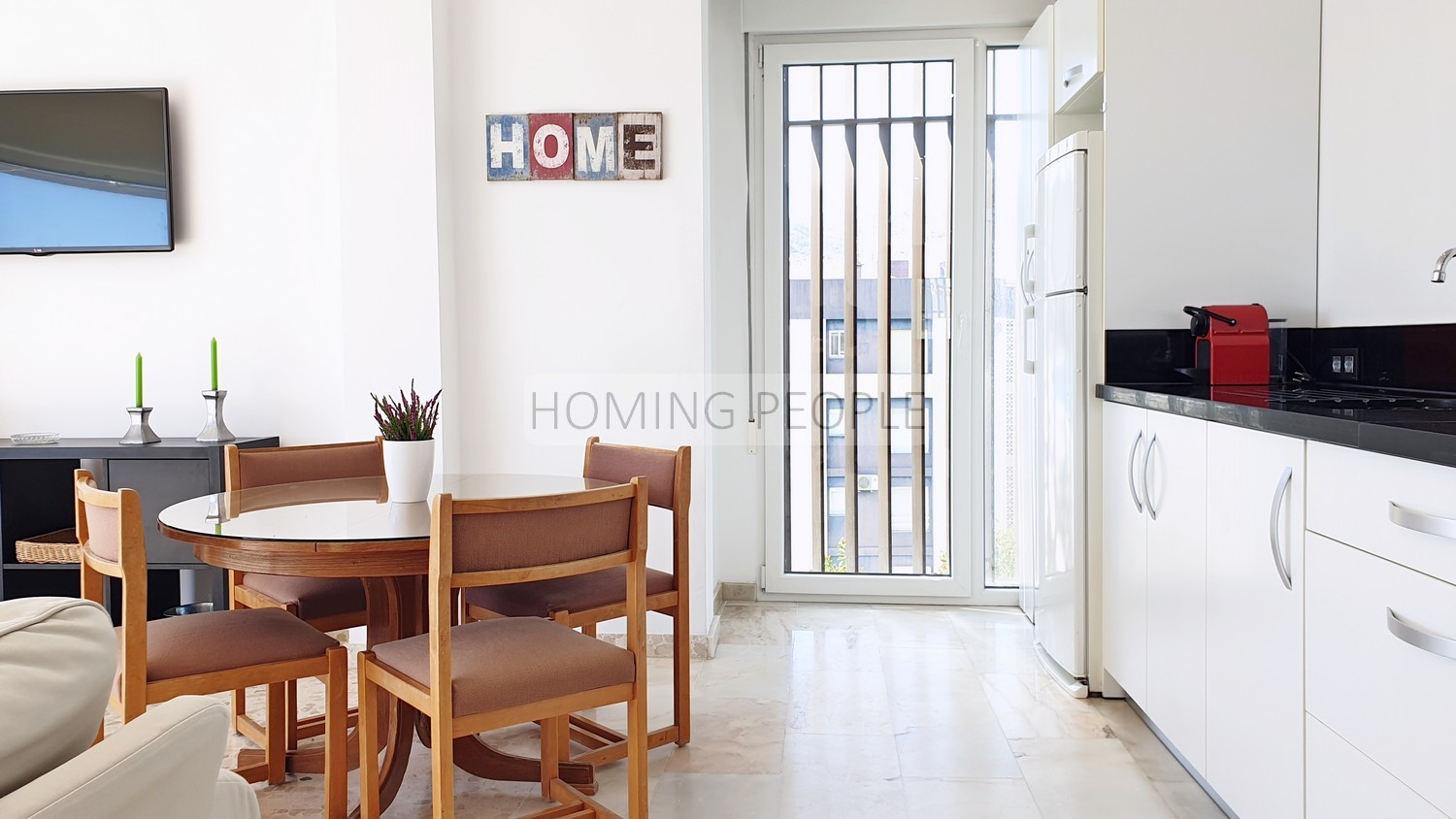 Full-of-light penthouse facing the sea, parking optional