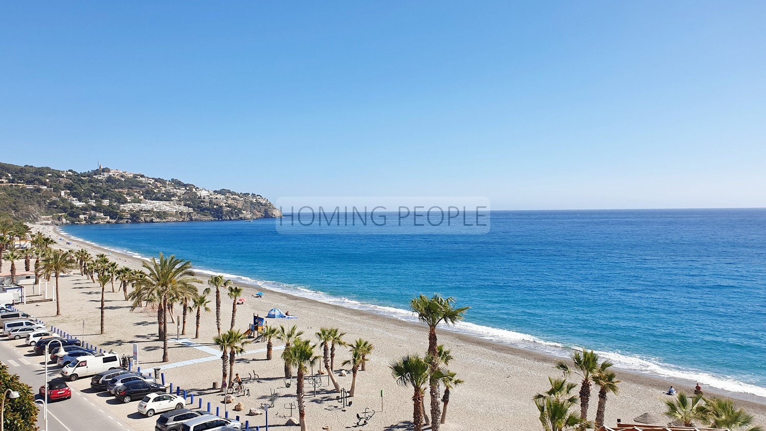 Luminoso ático en primera línea de playa con opción de parking