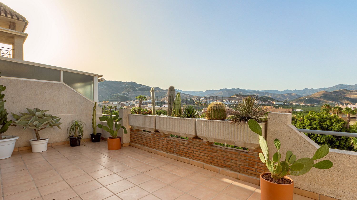 [RENTED OUT]: Fabulous duplex-penthouse with large terraces and views. Privileged area with all services nearby.