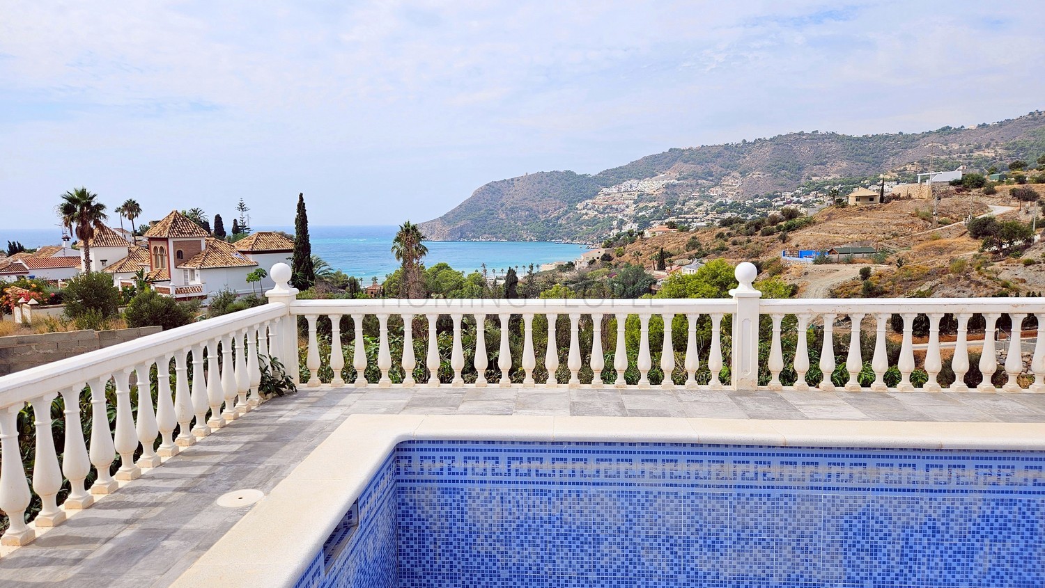 Maison de campagne avec appartement d'invité, piscine... et une très belle vue sur la baie!