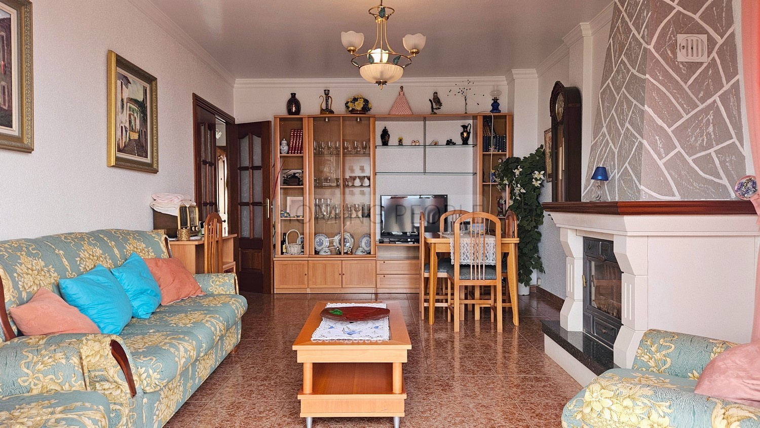 Maison de campagne avec appartement d'invité, piscine... et une très belle vue sur la baie!