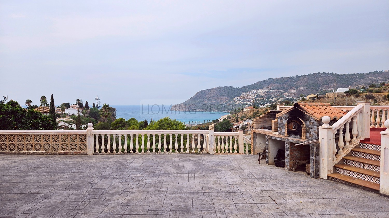 Maison de campagne avec appartement d'invité, piscine... et une très belle vue sur la baie!