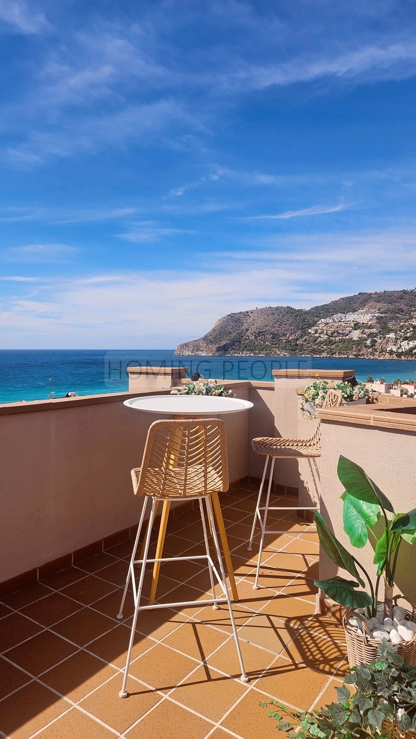 Le penthouse impeccable: Très bien équipé, avec beaucoup de terrasse, vue sur la baie... et situé en plein centre avec parking !