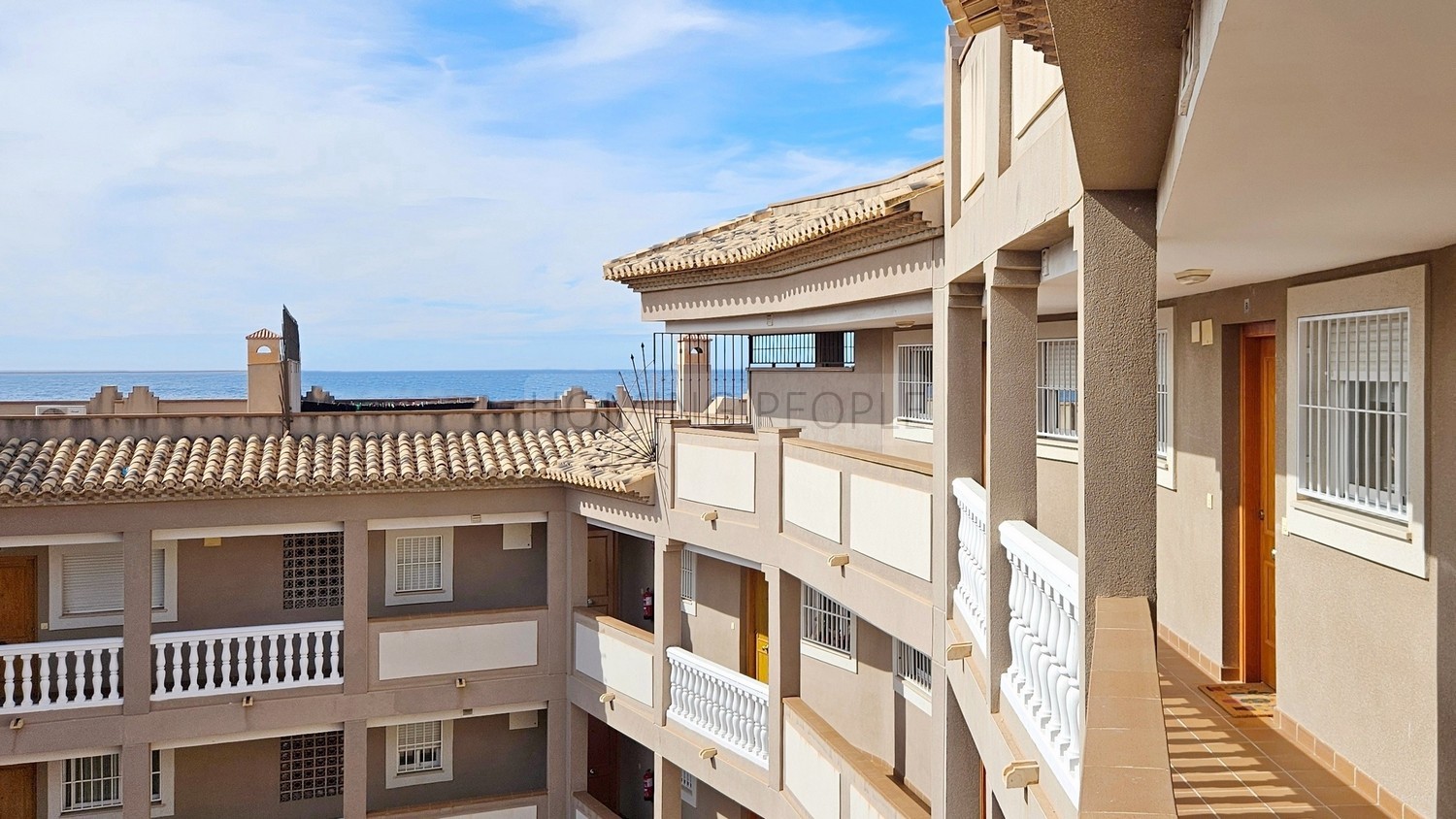 Le penthouse impeccable: Très bien équipé, avec beaucoup de terrasse, vue sur la baie... et situé en plein centre avec parking !