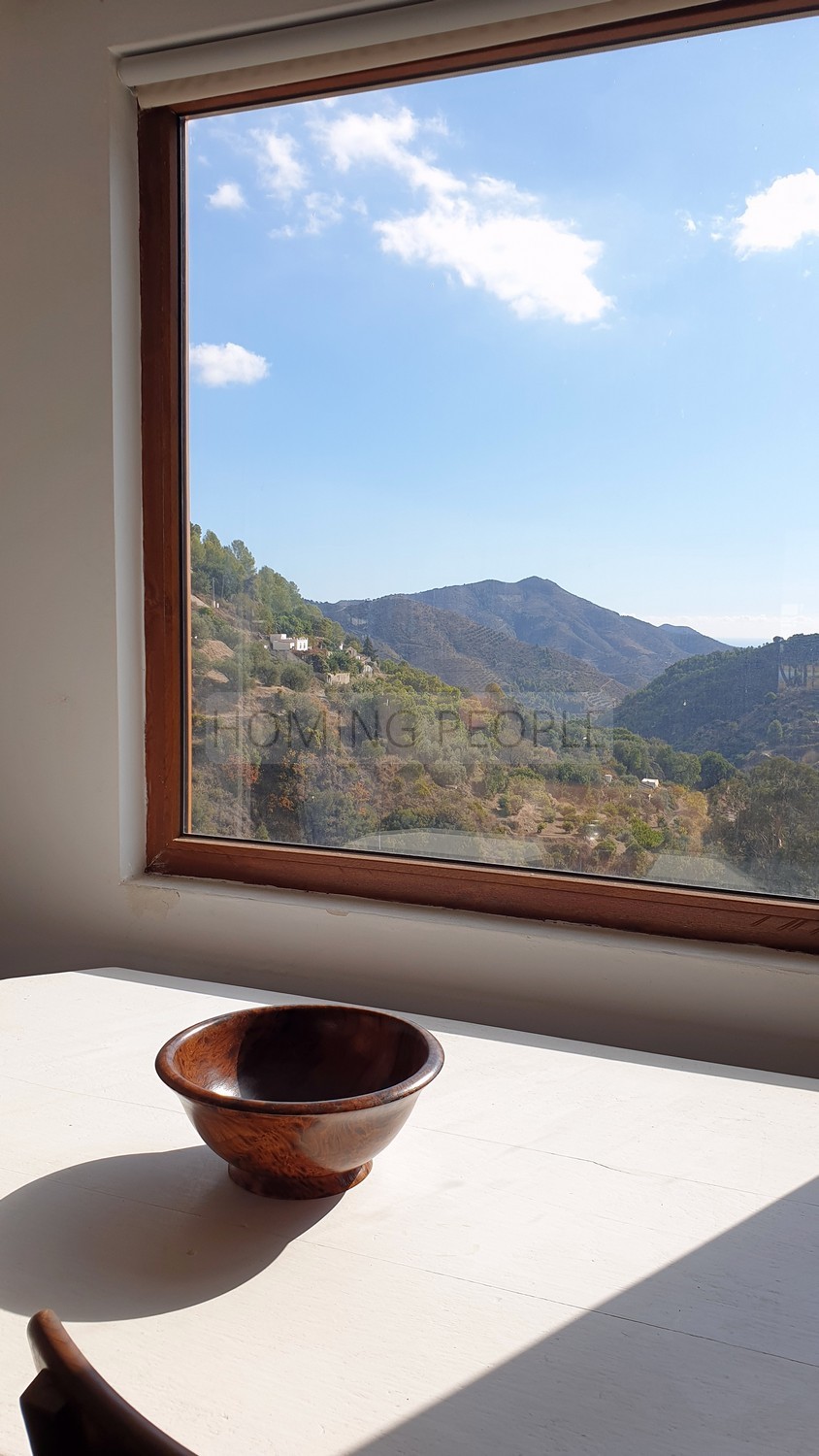 Un cortijo encantador con vistas panorámicas a la montaña