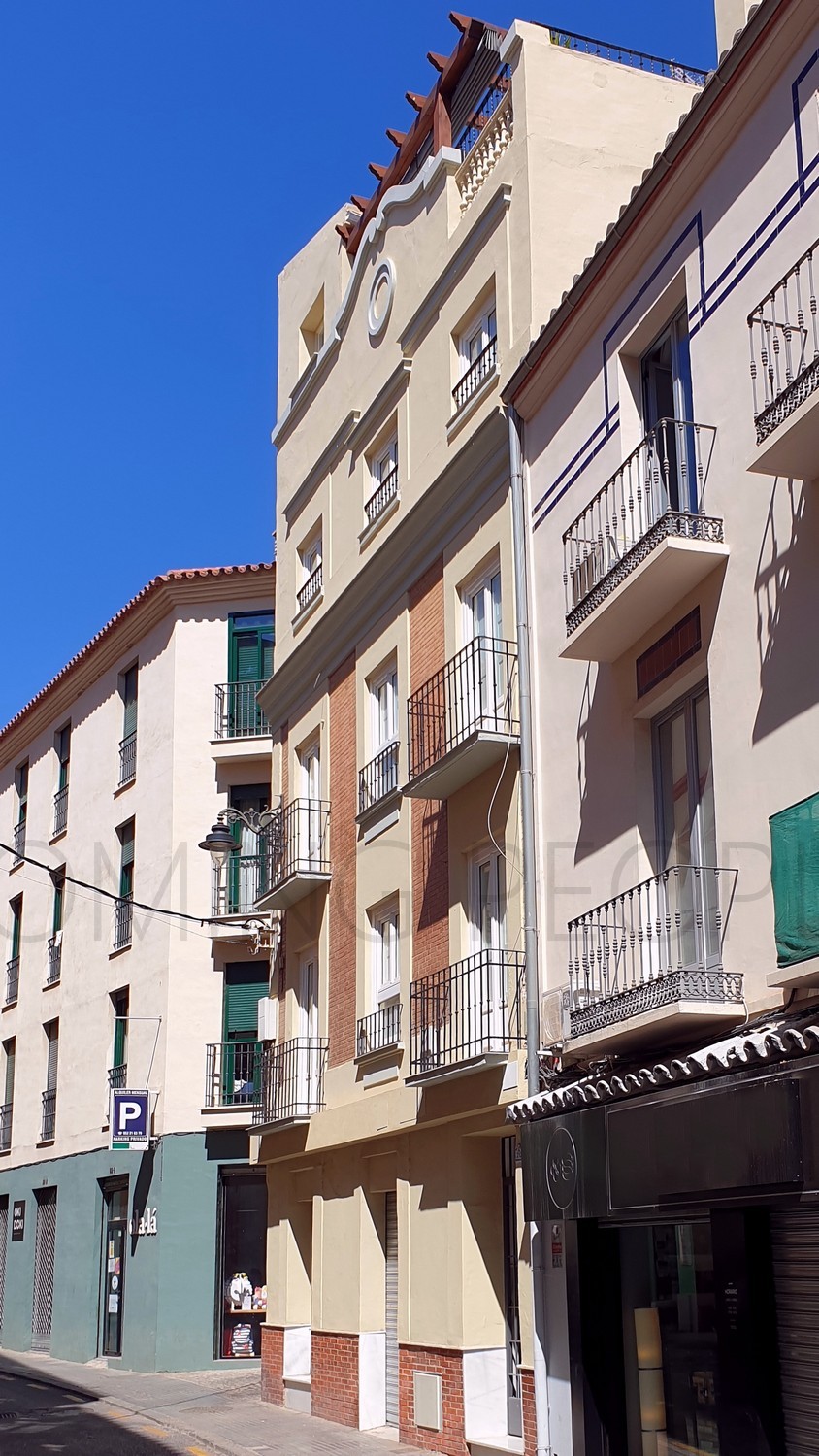 Apartamento nuevo sin amueblar: Mucha luz en edificio céntrico y con encanto